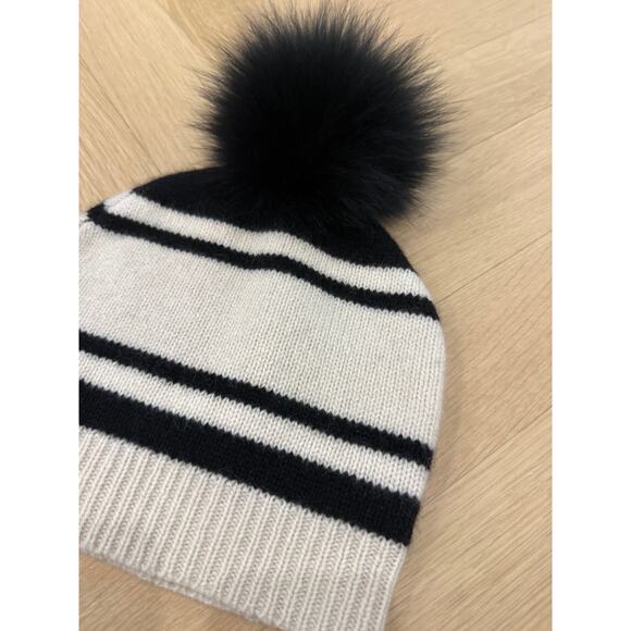 360 Etc.	FEMME Beige and Black Beanie with  Fur PomPom - Picture 9 of 9